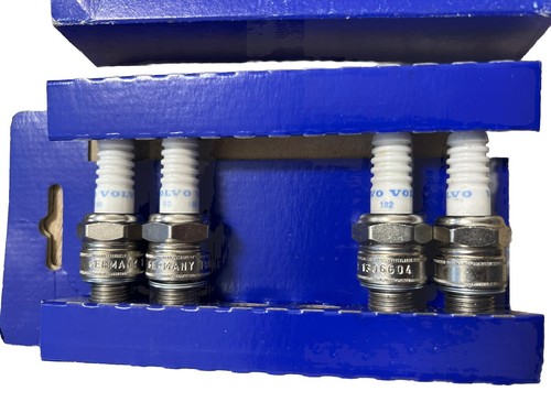 Genuine Volvo Penta SPARK PLUG SET OF 4 for AQ131A, AQ131B, AQ131C, AQ131D - Picture 2 of 2
