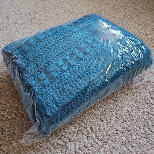Handmade Crochet Blanket Throw Afghan Solid Blue Vintage 64" X 44" - Picture 17 of 17