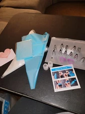 Piping Bags and Tips Set, 100Pcs 12 Inch Pastry Bags, Icing Bags Disposable