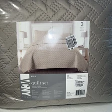 VCNY HOME Nina Embossed Basketweave Quilt Set, King, Taupe