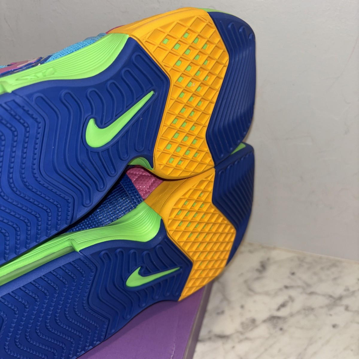 Nike LeBron Witness 8 I Promise School Mens Sz 10.5