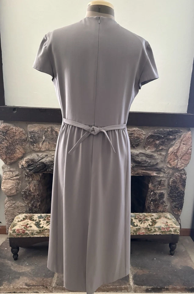 EMPORIO ARMANI Grey Shift Dress Quiet Luxury Minimalist Cap Sleeve Midi Sz S - Image 2 of 4