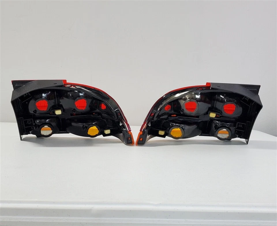 1991-1992 Saturn SL SL1 4-Door Sedan SOHC Tail Lamps 21095161 and 21095162 Pair - Image 3 of 4