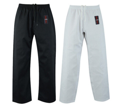 Kampfsporttraining. Karate Hose Gi Pants weiß schwarz Kungfu Hose