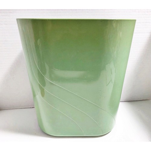 Rubbermaid 7612 Oval Wastebasket Trash Can Bin Green Wave Design Retro