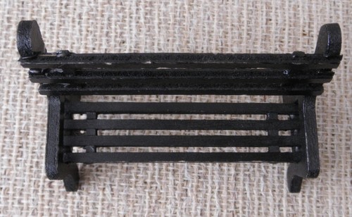 Dept 56 Dickens Snow Village Traffic Light, Clock Tower & Wooden Bench - Picture 16 of 17