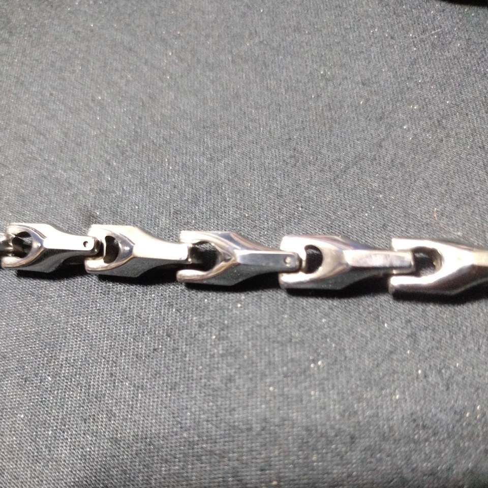 TUNGSTEN CARBIDE MEN'S 21 INCHES NECKLACE - Image 2 of 4