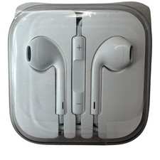 NEW Apple EarPods 3.5mm Headphone Plug White OEM Remote NWOT