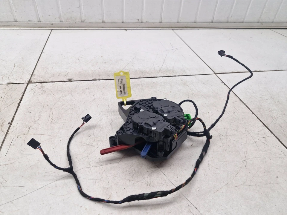 Land Rover Discovery Sport L550 Heater Flap Motor Actuator & Wiring FK7219787BA - Image 3 of 4