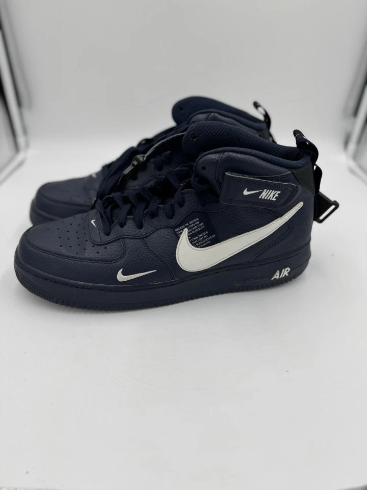 Talla 13 - Nike Air Force 1 '07 LV8 Mid Navy Foto 2 de 4