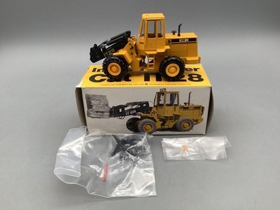 Baufahrzeuge 1:50 Conrad 2888 Cat IT 28 Industrielader mit OVP