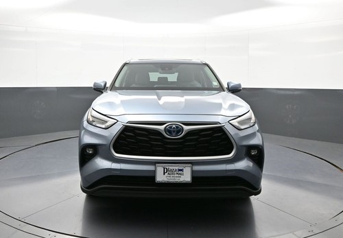2022 Toyota Highlander XLE - Picture 2 of 12