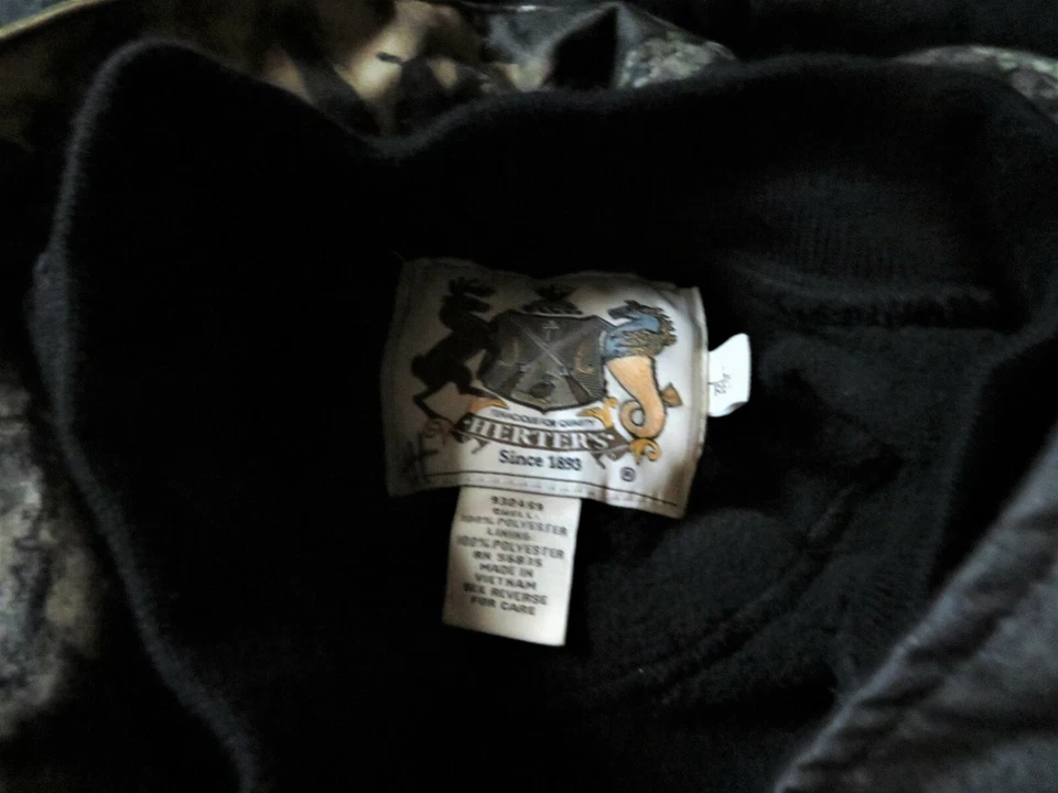 Herter's Large Mossy Oak CAMO Hooded Jacket with Black Fleece Zip In Liner NEW - Image 3 of 4