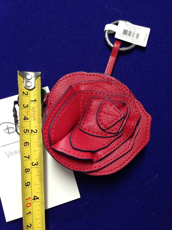 Vera Bradley La Bella y la Bestia Rosa Bonjour Campana Bolso Dije Monedero Nuevo con Etiquetas Difícil de Encontrar Foto 3 de 4