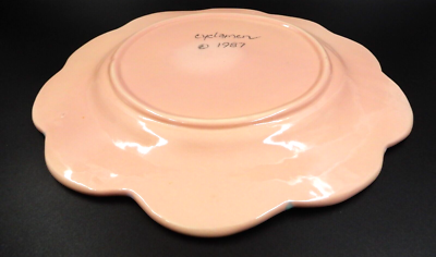 VINTAGE 1987 CYCLAMEN CERAMIC FLOWER DESIGN BY JULIE SANDERS 9-1/2