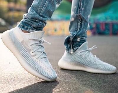 adidas yeezy boost 350 v2 cloud white