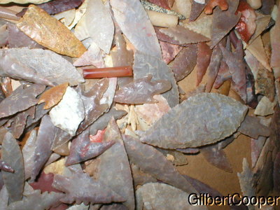 1 NEOLITHIC AFRICAN  JEWEL ARROWHEAD -- EBAYS FINEST--