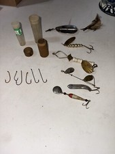 vintage fishing spinner lot Hooks Wooden Hook Container Lot Of 15 See Dec.