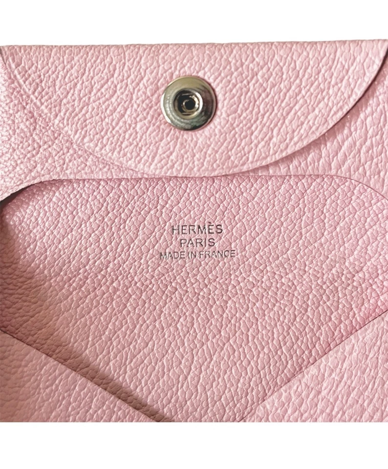 Monedero plegable de cuero confeti rosa Hermès Chèvre Mysore Bastia Verso para mujer Foto 2 de 4