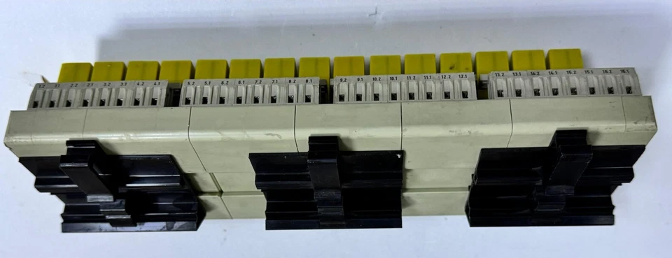 Telemecanique ABE-6S16E Interface Module | 15 Channel | 5–24V Signal | 24V DC - Image 3 of 4