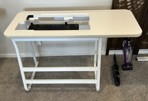 Janome Universal Sewing and Quilting Table II 2494708101