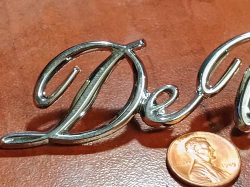 Vintage DeVille Cadillac Old Style Script Name Letter Nameplate Emblem Metal - Bild 2 von 4