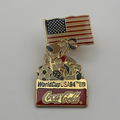 1994 USA World Cup Coca-Cola Stryker Dog Mascot American Flag Lapel Hat Pin