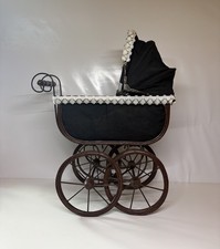 Antiker Puppenwagen Vintage Kinderwagen +Puppe Faltdach Holz Metall Dekorativ