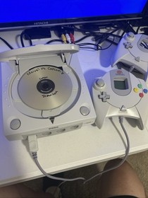 Sega Dreamcast HKT-3020 Video Game Console + 2 Controllers + VMU.   Tested!