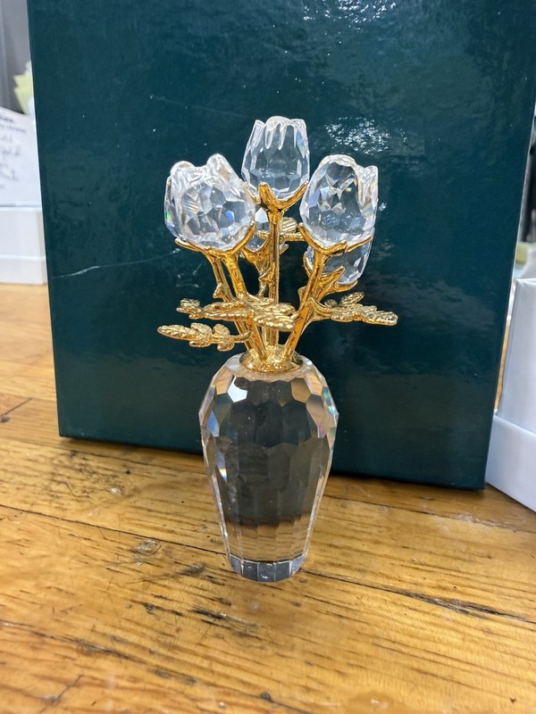 Vintage Swarovski Clear Crystal Glass Flower Vase with Gold Leaves Figurine 3.5
