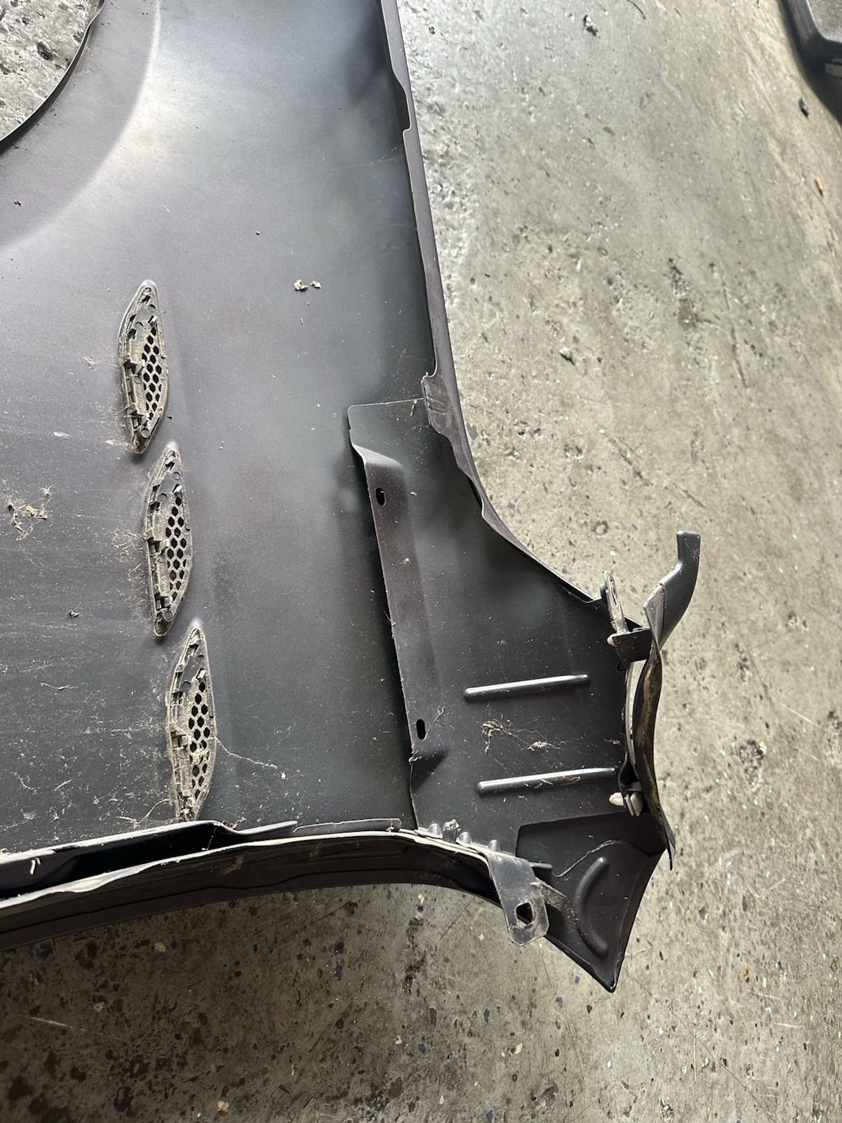 Maserati Ghibli 2014-2023 Front Right Fender Red
