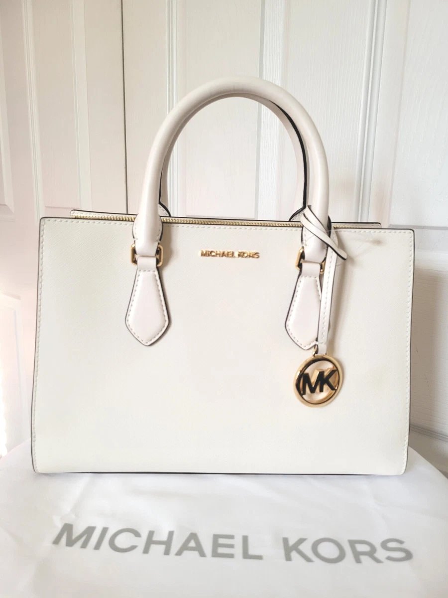 MICHAEL KORS Sheila Leather Crossbody Bag, Luxury, Bags & Wallets on  Carousell