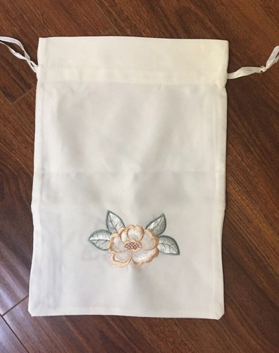 Grazioso tessuto floreale ricamato 2 bottiglie di vino avorio sacchetto coulisse sacchetto regalo - Foto 5 di 5