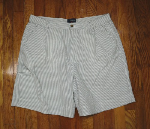 MEN'S GRAY \u0026 WHITE STRIPED SEERSUCKER 
