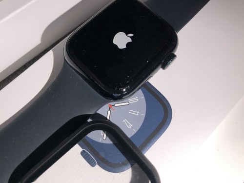 Apple Watch Series 8 41mm Midnight Aluminiowe etui z paskiem sportowym (podrapane) - Zdjęcie 5 z 10