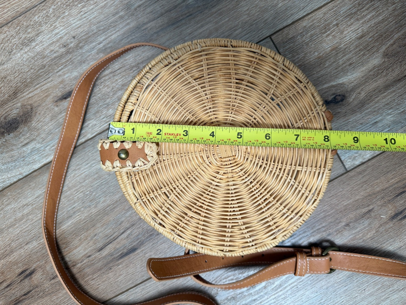 UNIVERSAL THREAD Round Straw Rattan Crossbody Bag - image 6