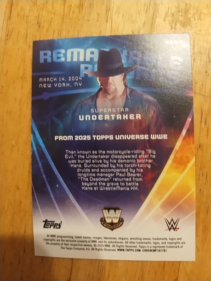 Undertaker 2025 Topps Universe WWE Remarkable Returns Superstar #RRE-7