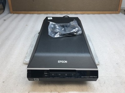 Epson Perfection V550 Photo Color Scanner 6400 dpi - Tested No Power Adapter