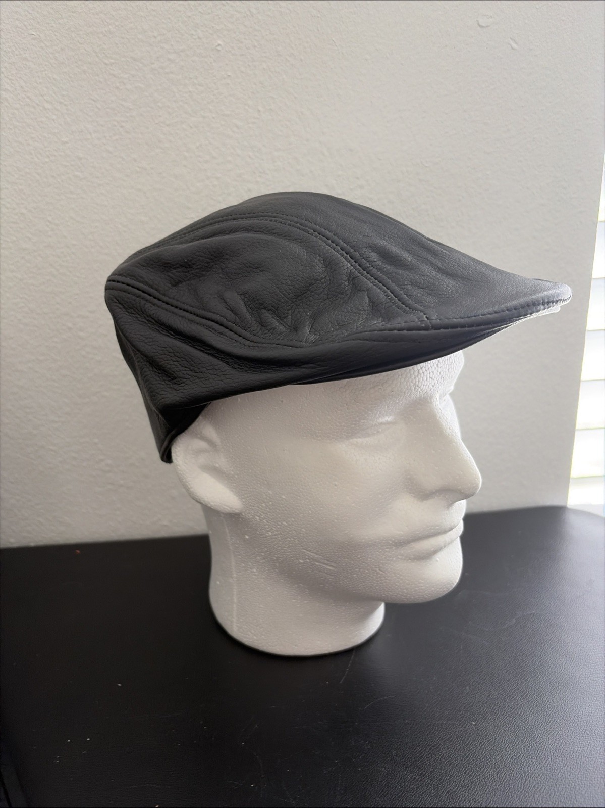 Vintage Leather Hat Cap Fitted Mens Small/Medium Black Newsboy  USA