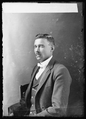 Photo:J.W. Gant Studio Portrait Seated Man 1873-1890