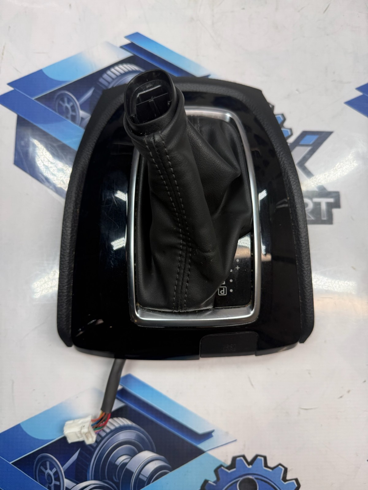 2017-2022 NISSAN ROGUE SPORT CENTER CONSOLE SHIFTER BOOT TRIM BEZEL ASSEMBLY OEM