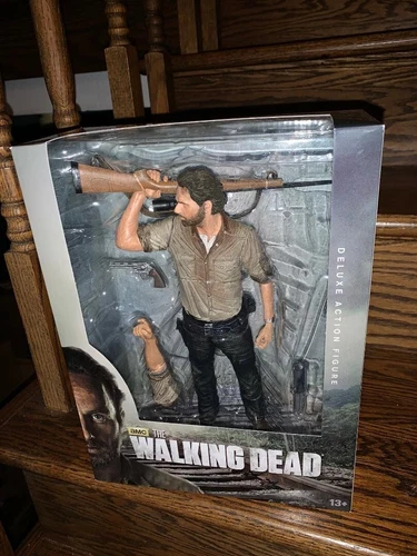 2014 AMC The Walking Dead McFarlane 10” RICK GRIMES Deluxe Action Figure Sealed