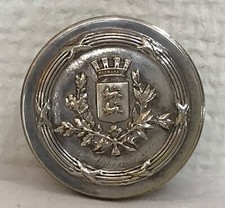 Schöne versilberte Dose mit Normandie-Wappen Pillendose 2-teilig innen vergoldet