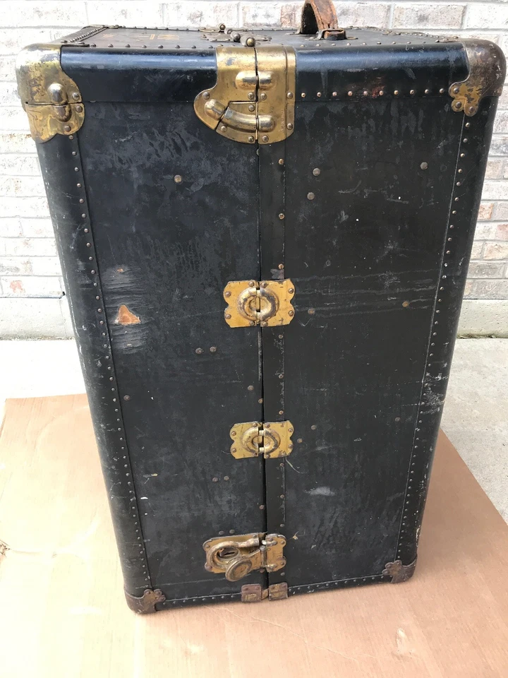 1900s ANTIQUE GIBRALTARIZED STEAMER TRUNK WARDROBE TRUNK CUSHION TOP HARTMANN - Image 4 of 4