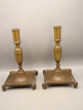 PAIRE DE BOUGEOIRS ANCIENS EN BRONZE.Haute époque,XVI° - XVII°.