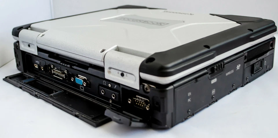 Panasonic Toughbook CF-31 MK5 i5-5300U 8GB 256GB SSD Touch 4G WIN11 WIFI Rugged - Image 4 of 4