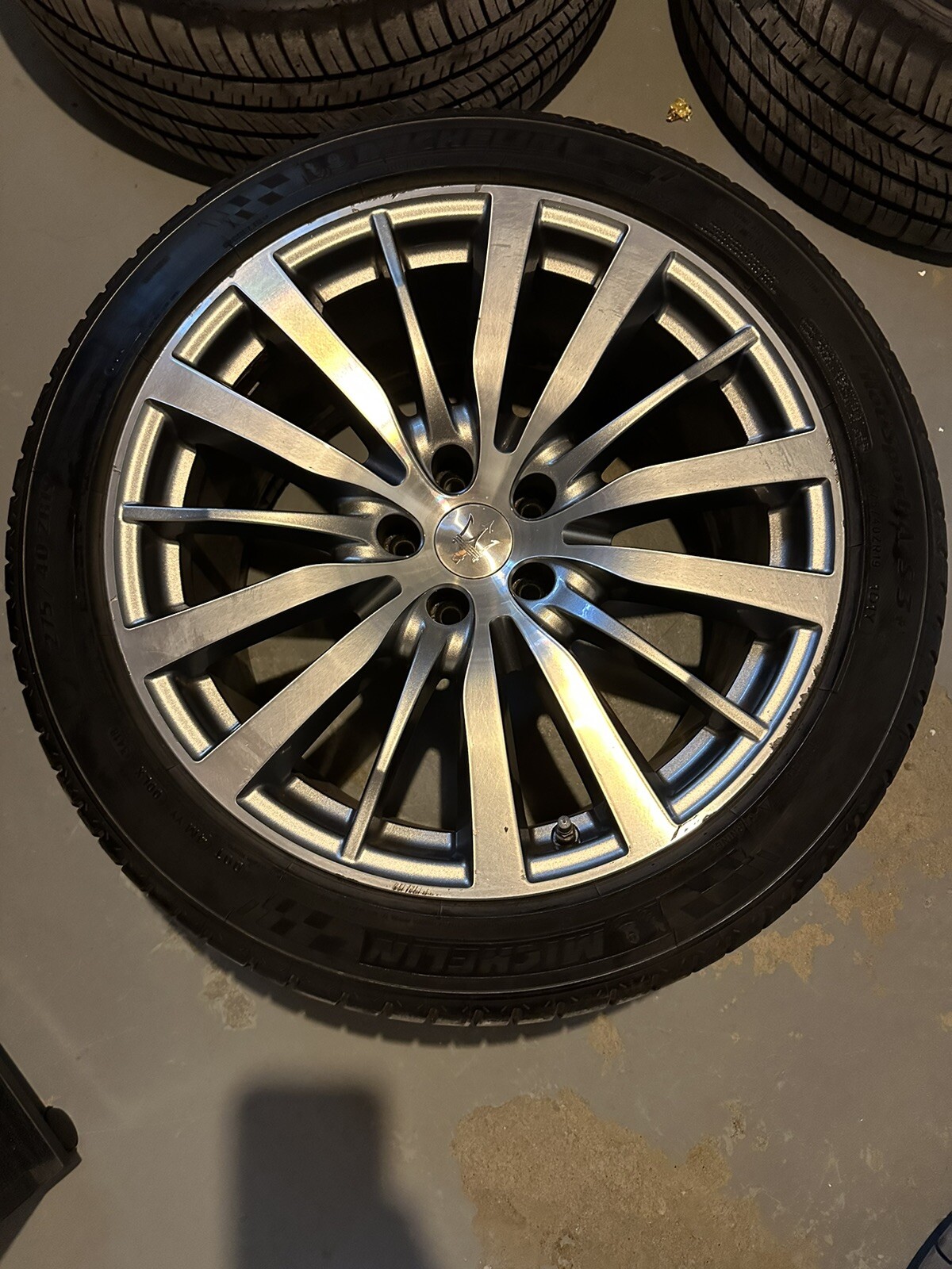 Maserati Poseidon Wheels and tires 