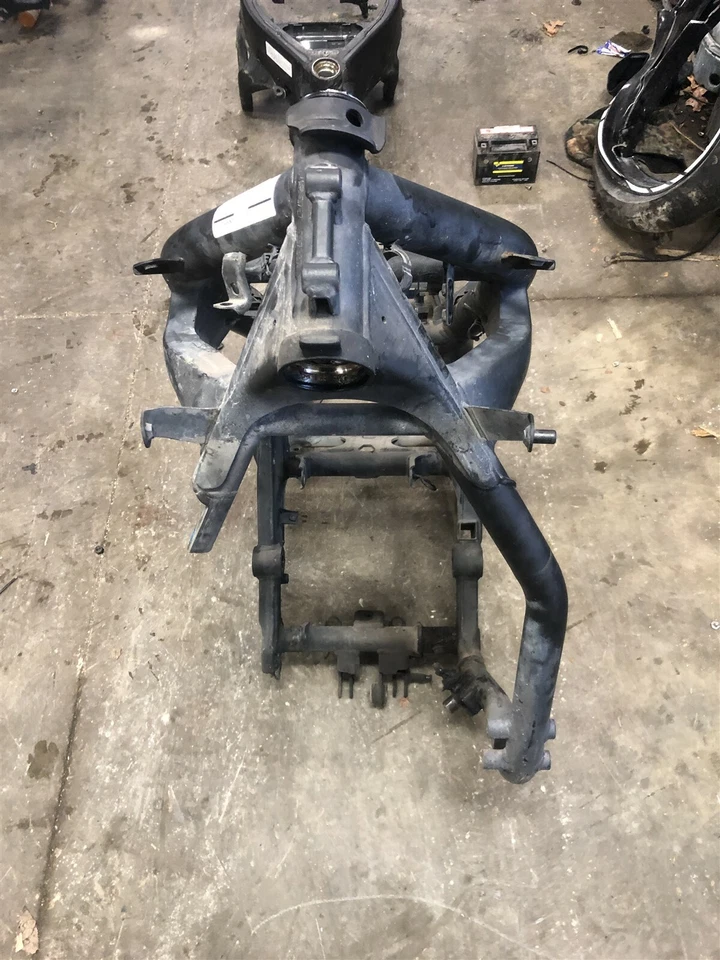 06 Yamaha FZ1 FZ 1 1000 FZ1000 Fazer Frame Chassis - Image 4 of 4