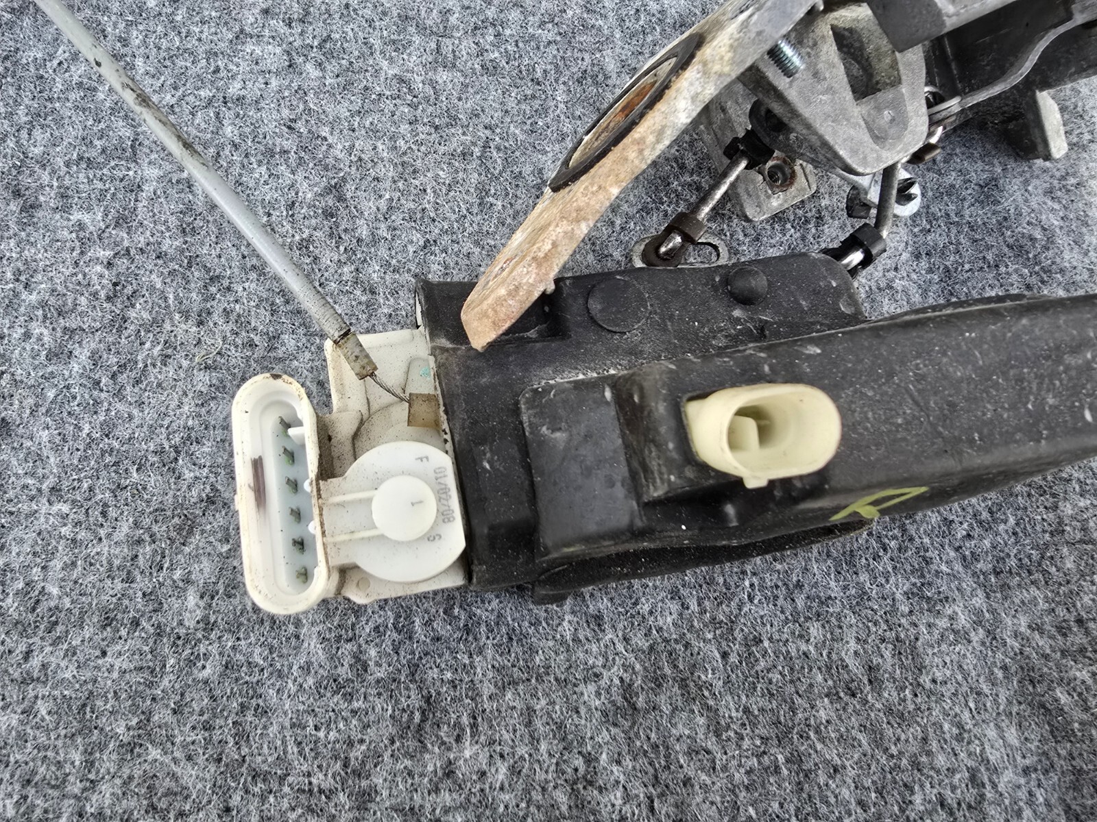 RIGHT SIDE DOOR LOCK LATCH ASSEMBLY 58k 08-19 MASERATI GRANTURISMO 4.2L M145