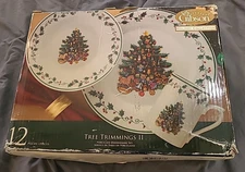 Gibson Home Christmas Tree Trimmings 12-Piece Ceramic Dinnerware Service 4 Set